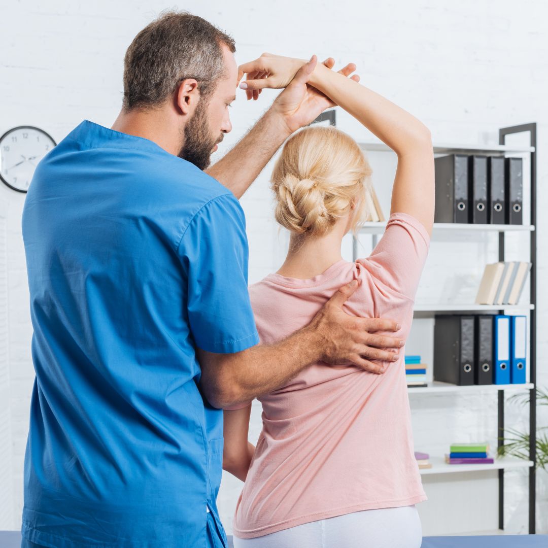 Questions to Ask Before Choosing a Scoliosis Centre in Toronto